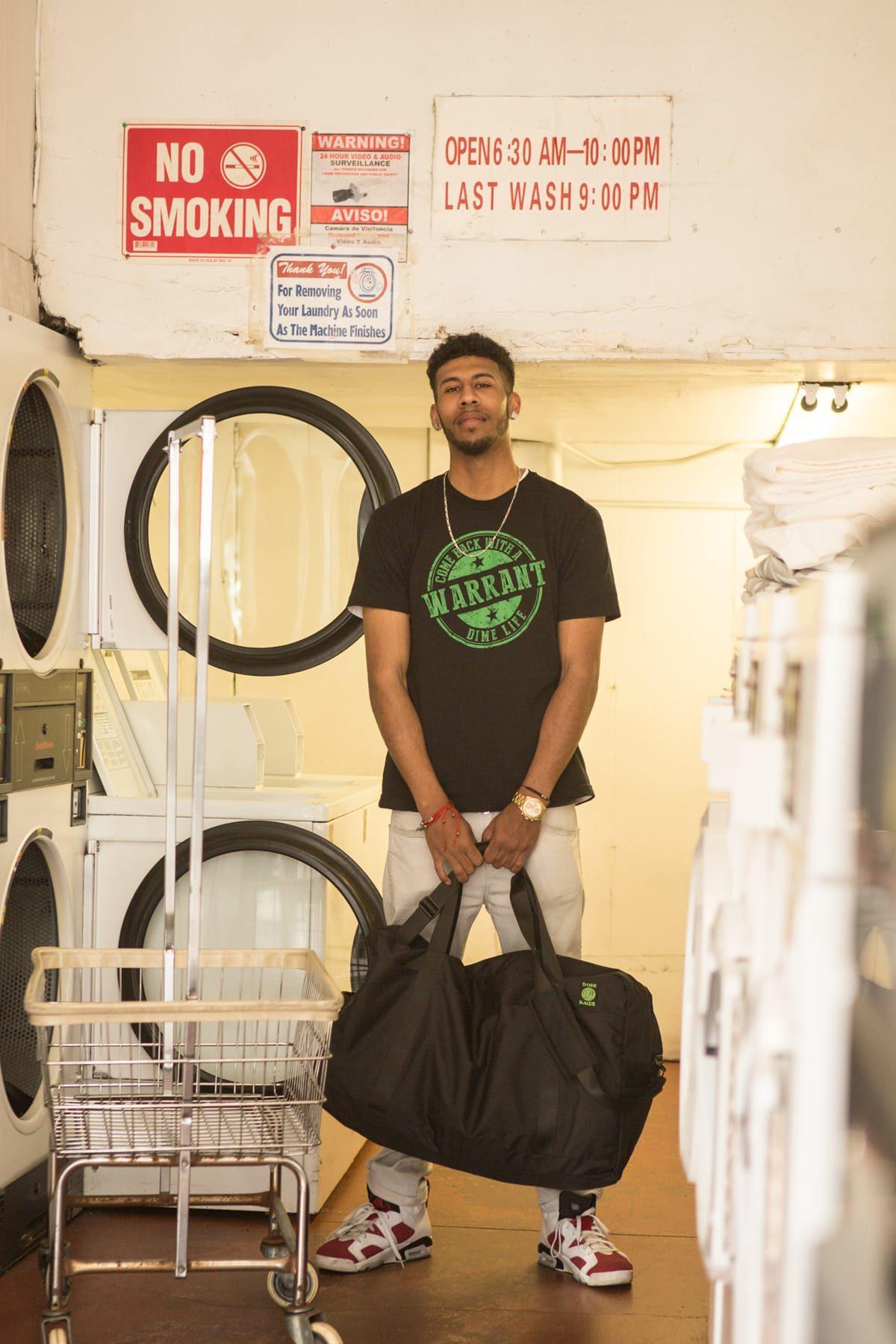 Omerta The Cleaner - | Large Smell Proof odor eliminator storage Duffel Bag | Carbon filter technology w/ a lock and key | Anti theft durable duffel bag & lockable storage protective bag with child proof locking zipper | 811926022966